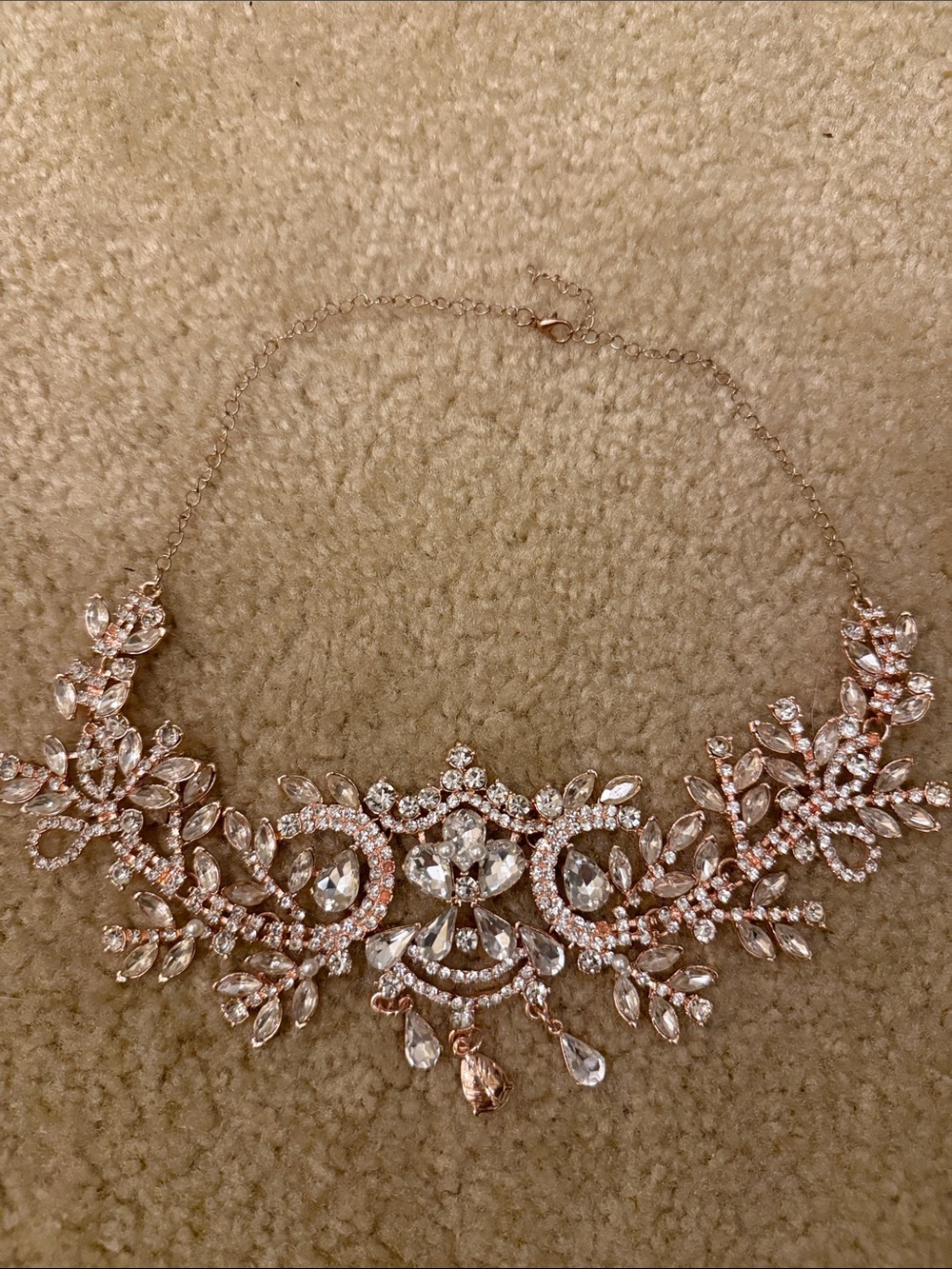 Elegant Rose Gold Crystal Statement Necklace